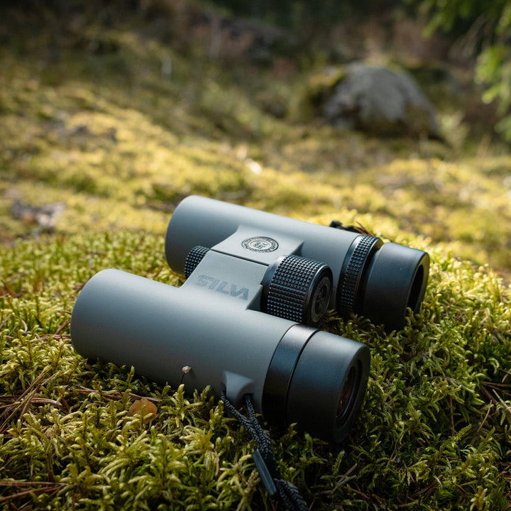 Expert 8x32 Binoculars | Silva Canada