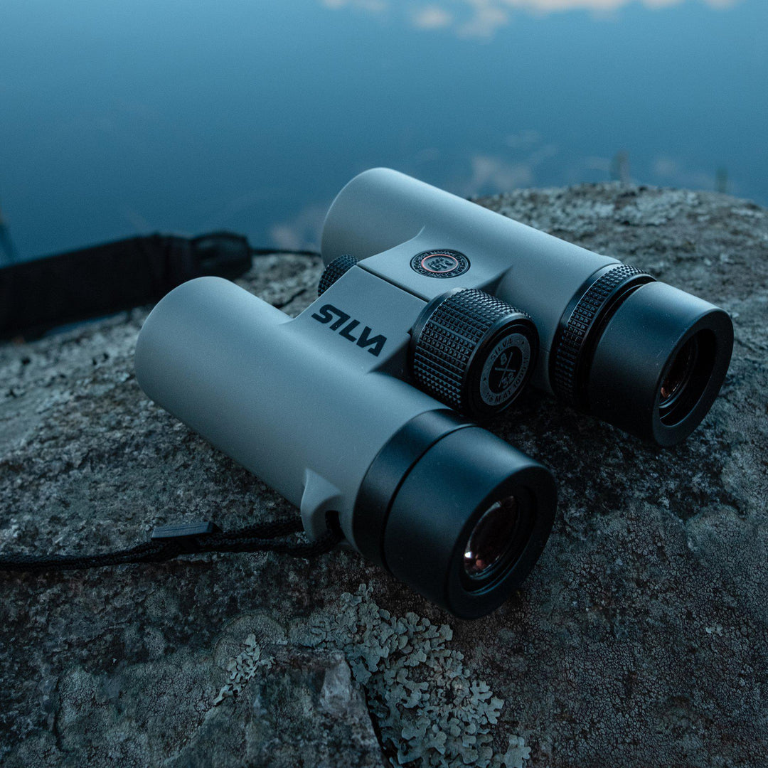 Expert 8x32 Binoculars | Silva Canada